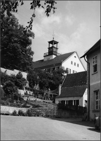 Blick zum Rathaus, 1970 noch ungehindert möglich.
